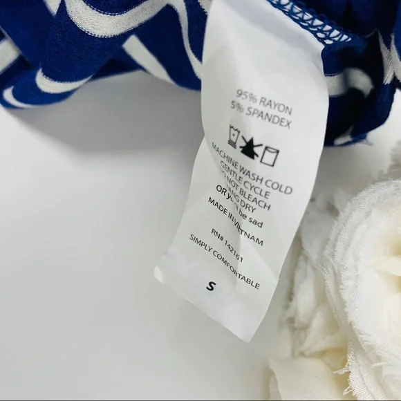 NEW Lularoe Julia blue panel strip dr… - Picture 6 of 7